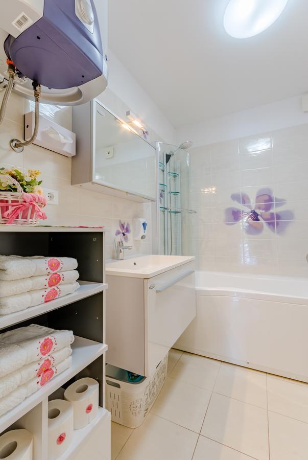 Apartments Villa Camellia - Adults Only Supetar Luaran gambar
