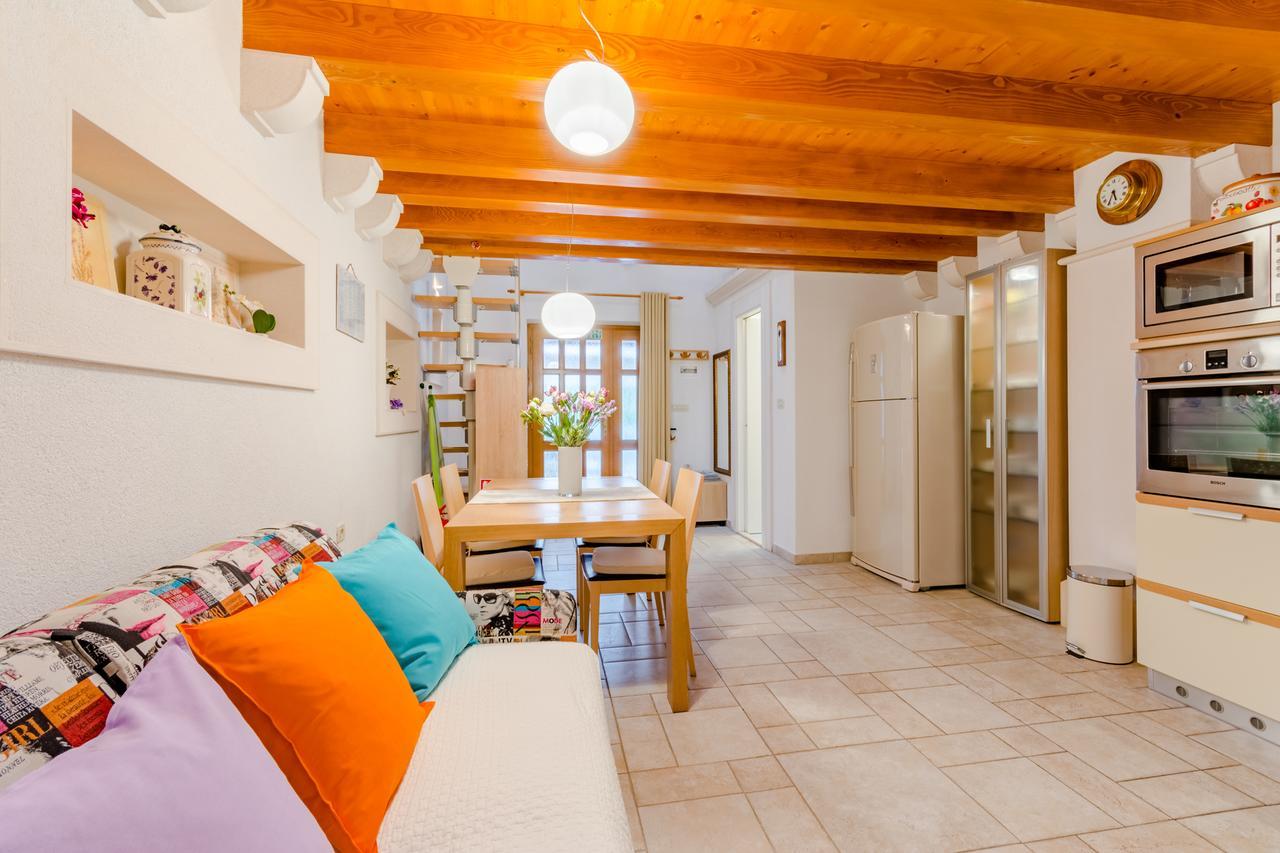 Apartments Villa Camellia - Adults Only Supetar Luaran gambar