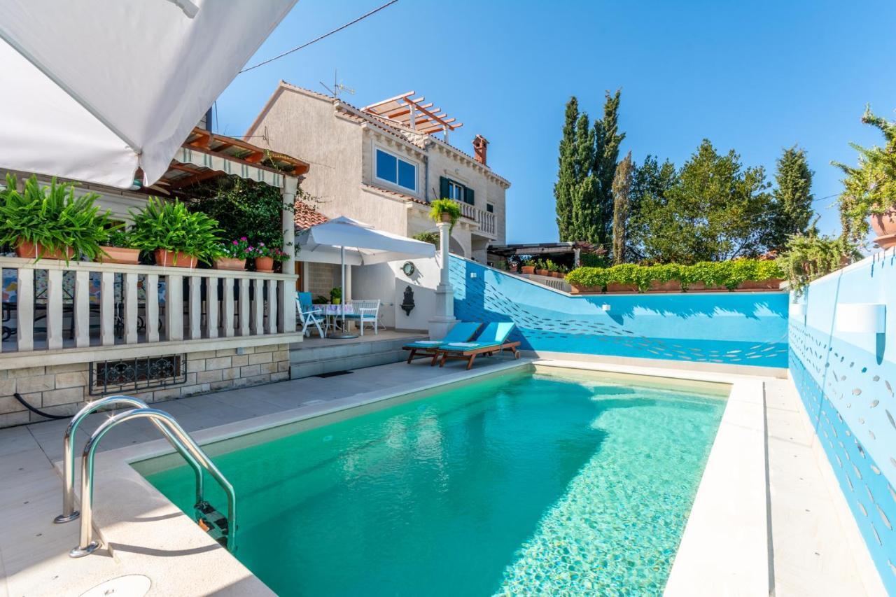 Apartments Villa Camellia - Adults Only Supetar Luaran gambar