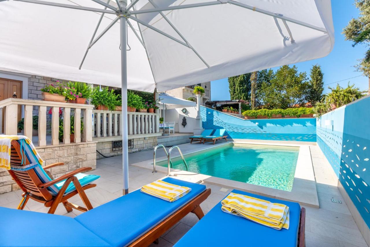 Apartments Villa Camellia - Adults Only Supetar Luaran gambar