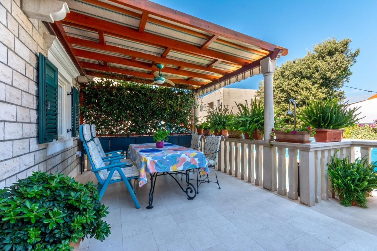 Apartments Villa Camellia - Adults Only Supetar Luaran gambar