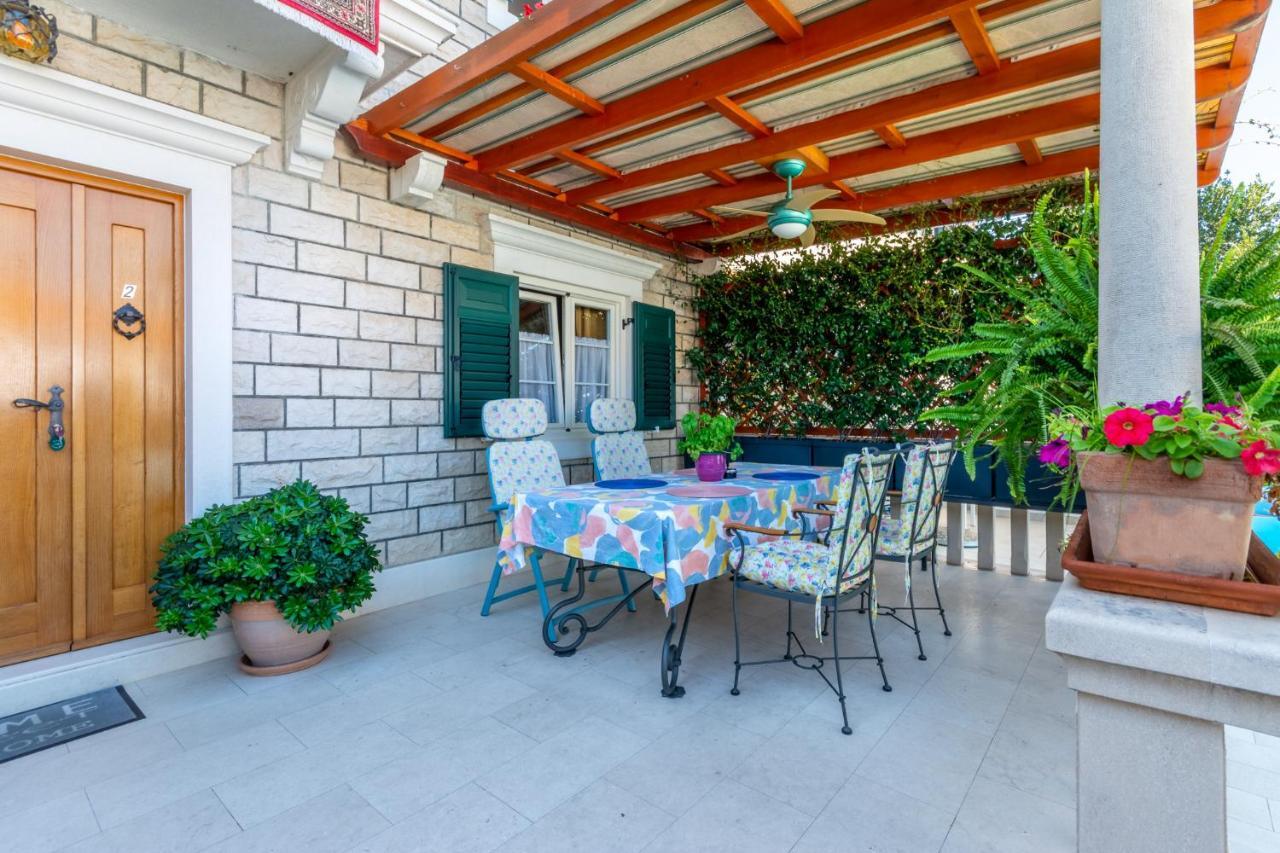Apartments Villa Camellia - Adults Only Supetar Luaran gambar